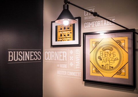 BEST WESTERN PLUS SUITCASE PARIS LA DEFENSE