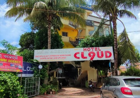 Cloud 9 INN