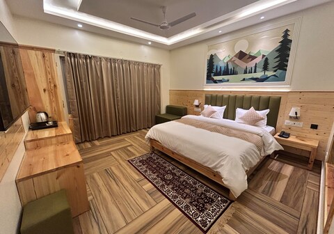 Heryk Hillview Hotel