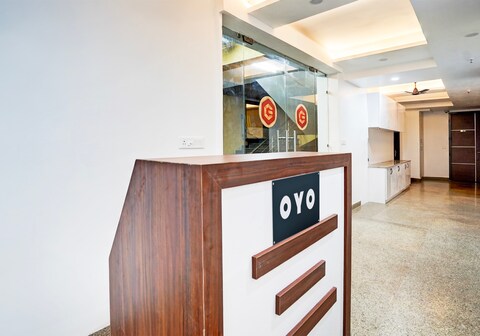 Hotel O R S Golden by RS Group