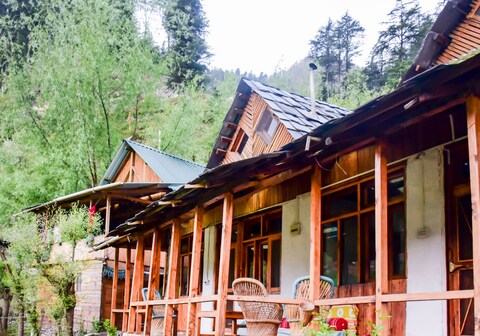 Narayan Cottage (DELUXE ROOM)