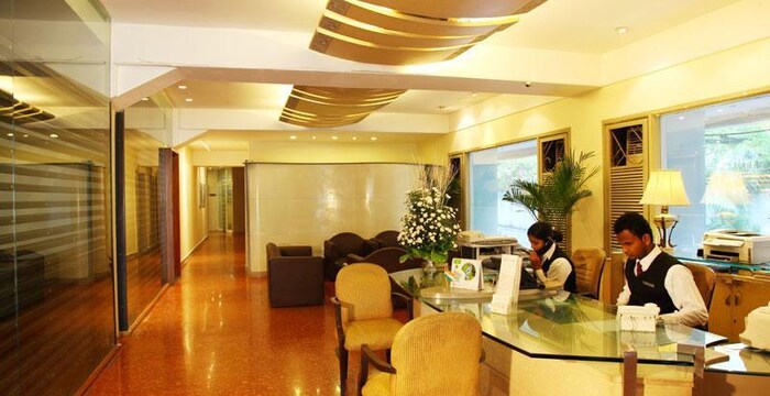 hotel-royal-garden-mumbai-reception