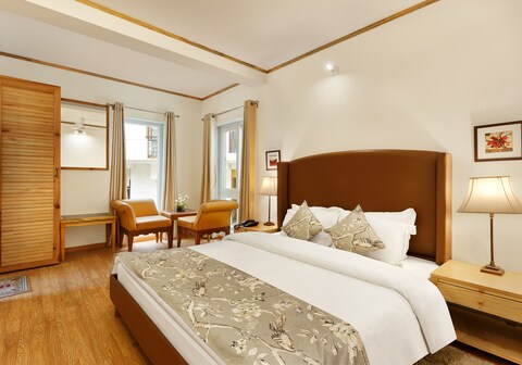 The Bungalows Pine wood Nainital By Leisure Hotels