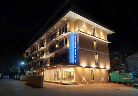 Hotel Supreme Grande