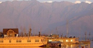 Valley Group Of Houseboat, Srinagar Valley Group Of Houseboat, Srinagar