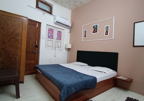 Shree sanwariya seth guest house