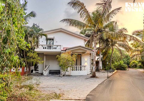 Tarika's Goldshore by VEO - Part of StayVista