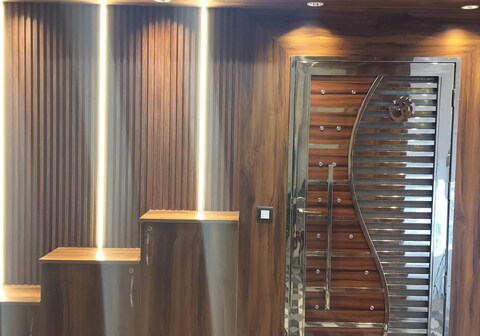 Serene Luxury: Comfort and Class