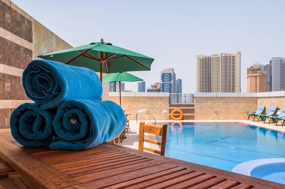 Crystal Plaza Al Majaz Hotel