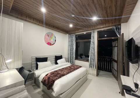 Him Aashrey Homestay | Rooms with Wi-Fi