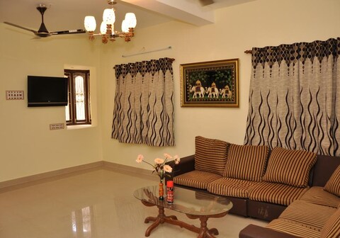 Srirangam Homestay | Rooms & Wi-Fi