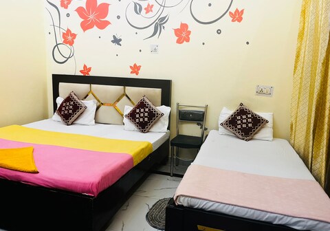 Pushpa Luxury Homestay