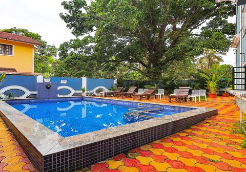 FabHotel Home & Beyond - Nr. St Anne's Church