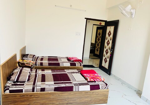 Sant Gulabrao Maharaj BhaktNiwas