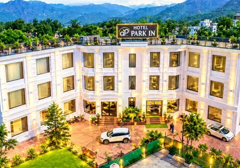 Park In By Jolly Plaza