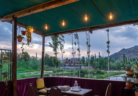 Hariparbat view