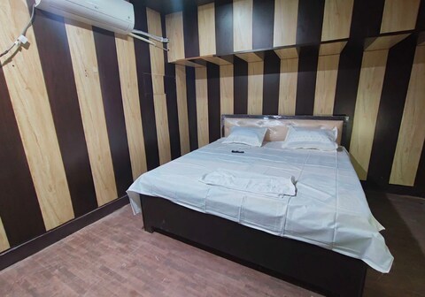 Hotel O Golden Stay Inn