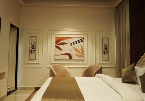 Celebration Suites |Rooftop Restaurant
