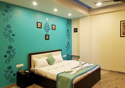 Kanhaiya Home Stay (Lake View Rooms )