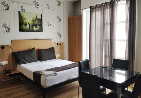 Super Townhouse Kachnar House Vikas Nagar