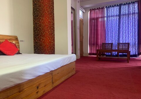 Holiday Home | Rooms with Wi-Fi