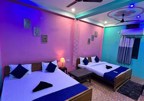 Tridev Guest House