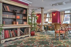 Villa Eugenie, Paris Villa Eugenie, Paris
