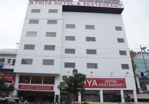 Priya Hotel