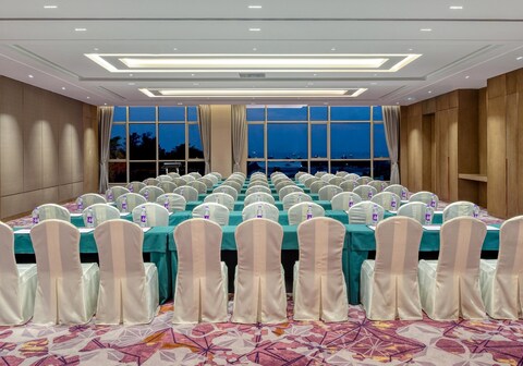 Crowne Plaza Beihai Silver Beach