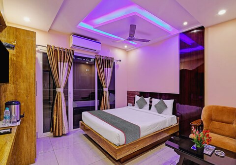 Townhouse The Grand Touch & The Royal Touch