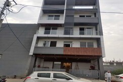 Hotel O Diamond Inn, Greater Noida Hotel O Diamond Inn, Greater Noida