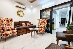 Spacious 2BHK prime location w/ big bedrooms (7), Delhi Spacious 2BHK prime location w/ big bedrooms (7), Delhi