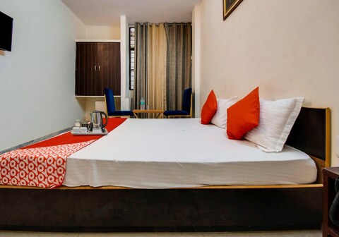 Royal Retreat By Hotel Aditya Inn