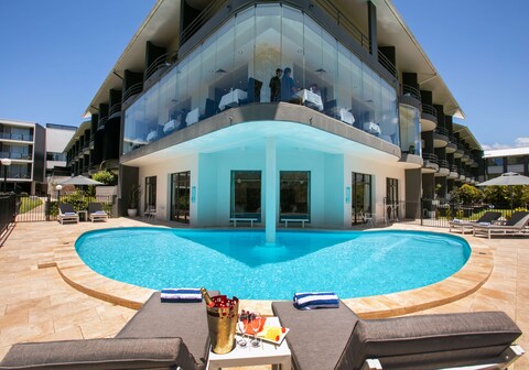 Best Western Plus Apollo International Hotel