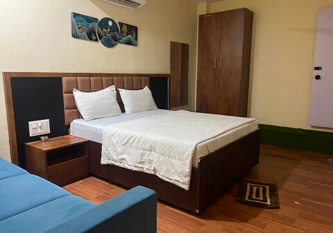 SPOT ON Hotel JP