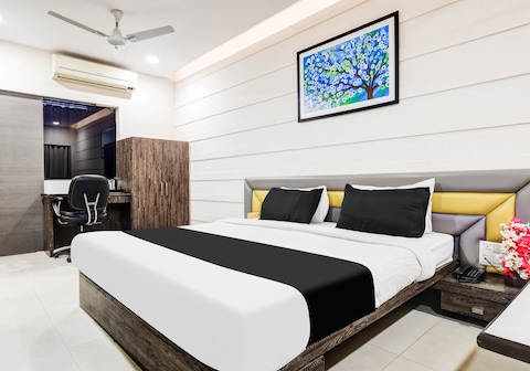 Super Townhouse Dewas City Formerly Utsav