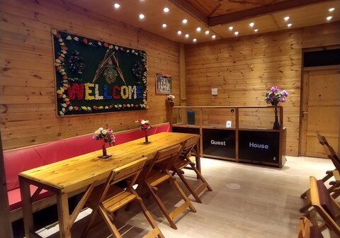 A Hillock Resort-Durgesh Guest House