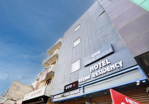 Hotel O Reena Residency