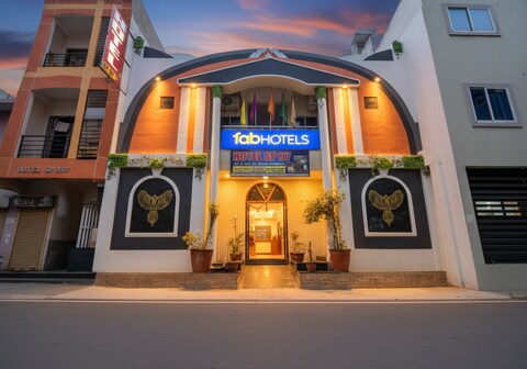 FabHotel SP 97