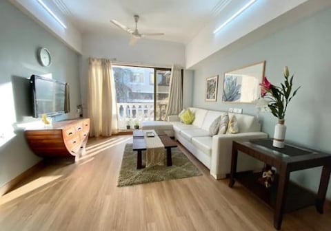 Little Hut 301 Rooms on 27th road Khar West by Connekt Homes