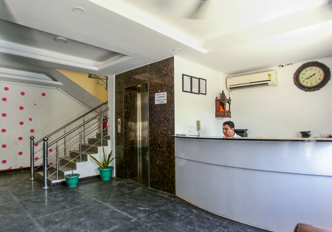 Hotel Rampal Plaza near Apollo Hospital