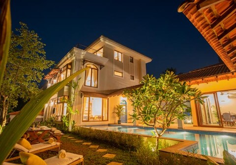 ELIVAAS 4 BHK with Pvt Pool & Media Room | Amahoro