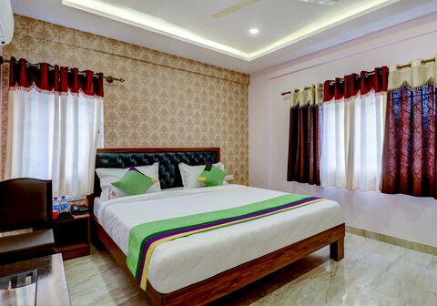 Treebo Three Street Inn