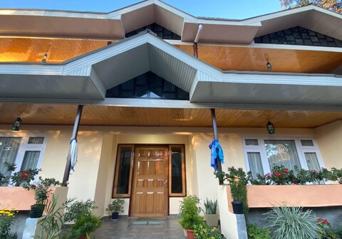 Martam Village Homestay