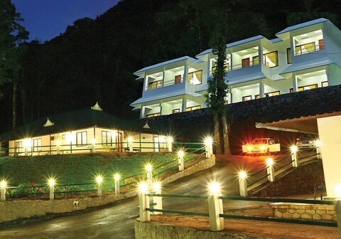 Seven Springs Plantation Resort