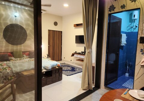 Pinnacle Homestay Alibuag