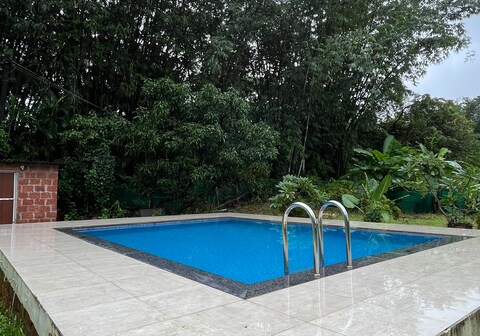 HolidayDusk Deesha Villa