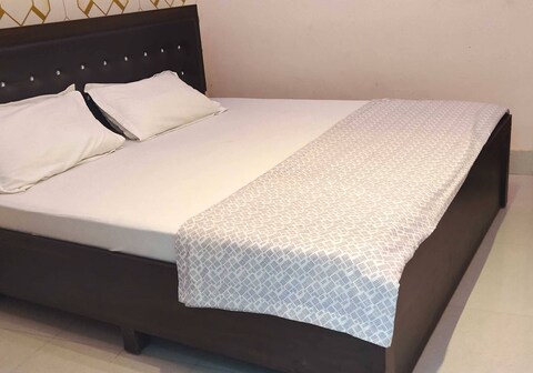 Hotel O Home Awadh Green Home Stay