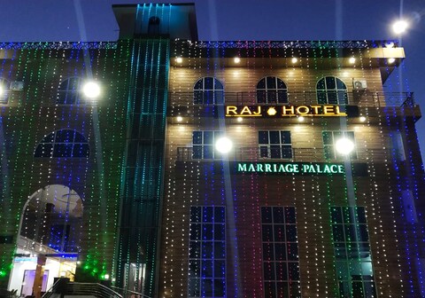 Raj Hotel