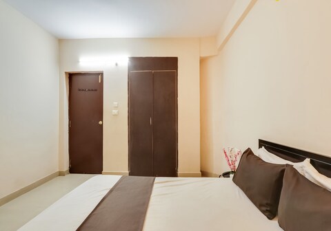 Hotel O Srinivasa Grand